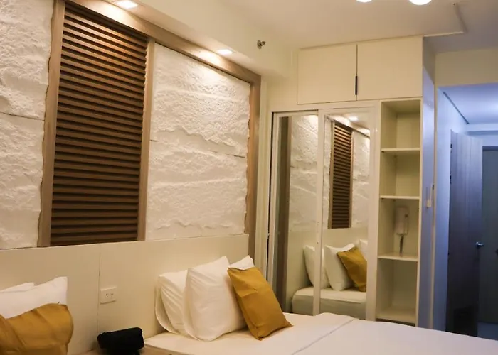 Contemporary Space At Shore 2, Near Moa Manila